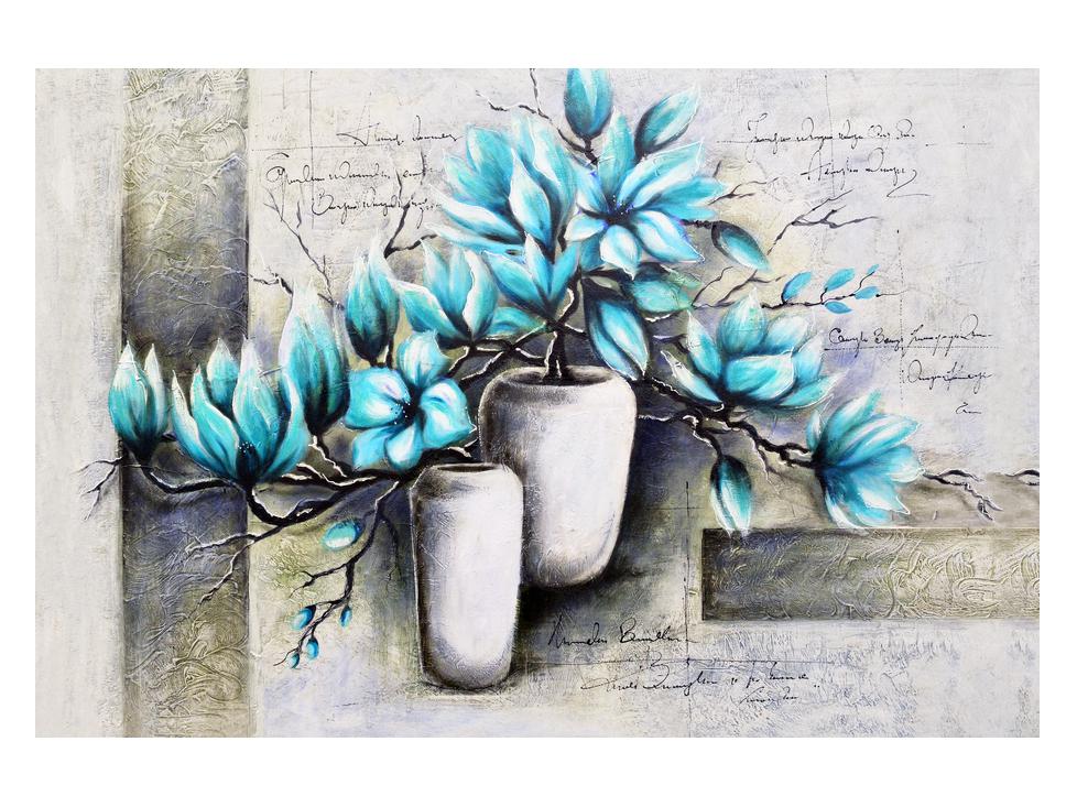 Slika plavog cvijeća u vazi