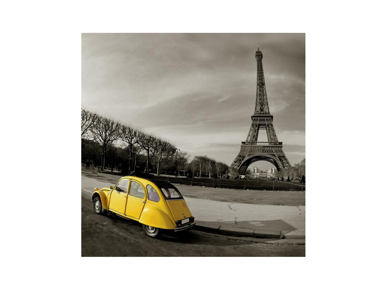Slika Eiffelovega stolpa in rumenega avtomobila