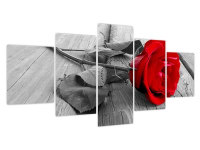 Egy vörös rózsa képe (órával) (V022288V15080C)